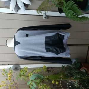 Makobi Sweatshirt Size 2X